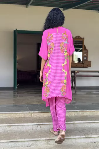 Pink printed crepe kurta set