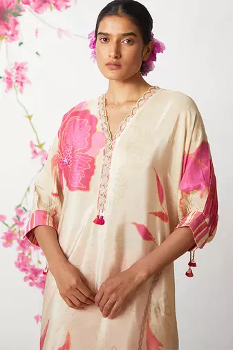 Pink embroidered crepe kurta set
