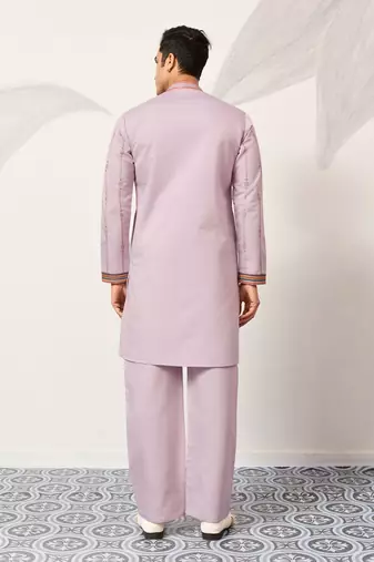 LAVENDER VISCOSE SILK THREAD & SEQUINS EMBROIDERED WORK FESTIVAL MARRIAGE PARTY WEAR STRAIGHT MENS KURTA WITH PANT