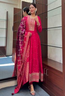 red floral embroidered silk blend kurta trouser and dupatta set 2