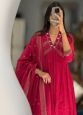 pink floral embroidered cotton kurta trouser and dupatta set 2