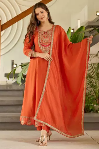 Women ethnic motifs embroidered regular thread work kurta with trousers & with dupatta