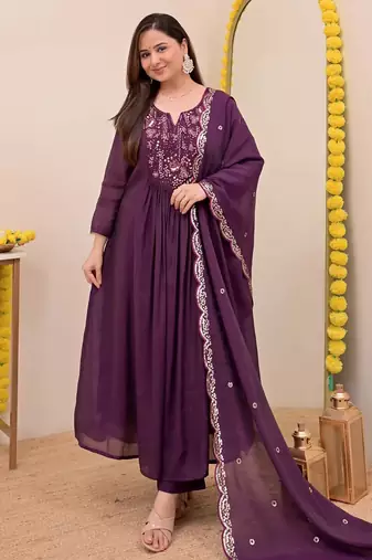 Women floral embroidered panelled thread work kurta with trousers & with dupatta