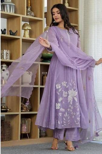 Women floral embroidered panelled thread work kurta with trousers & with dupatta