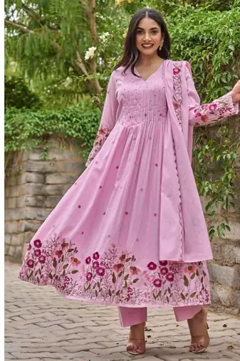 Women floral embroidered regular thread work kurta with trousers & with dupatta