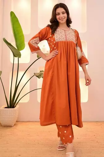 Women ethnic motifs embroidered empire thread work kurta with palazzos