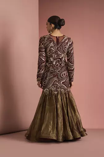 dark brown pure tissue fish cut skirt and top