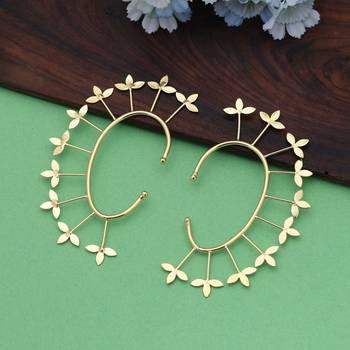 Gold color amrapali ear cuff 1