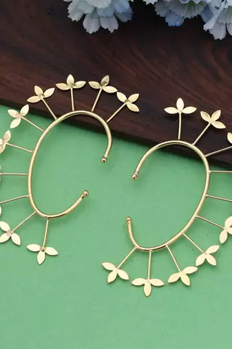 Gold color amrapali ear cuff