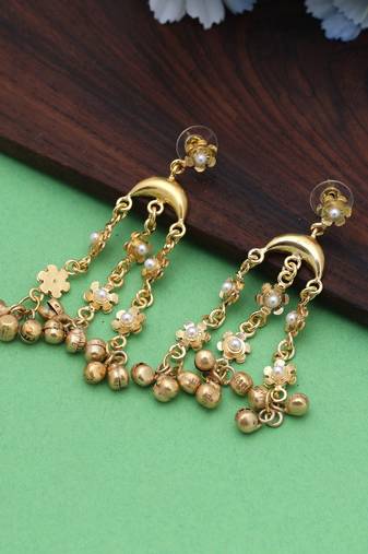 Gold color amrapali earrings