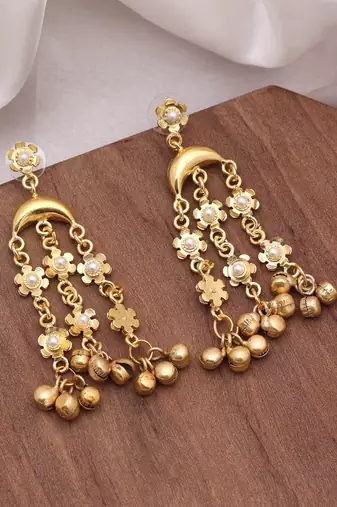 Gold color amrapali earrings