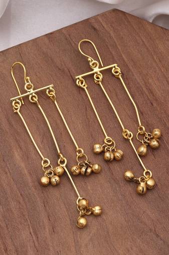 Gold color amrapali earrings