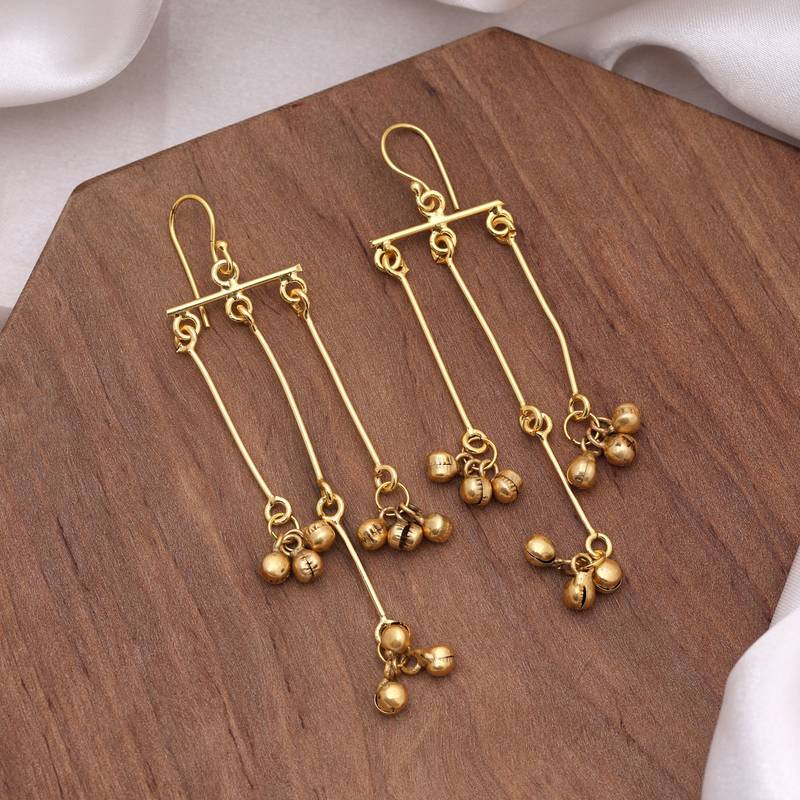 Gold color amrapali earrings