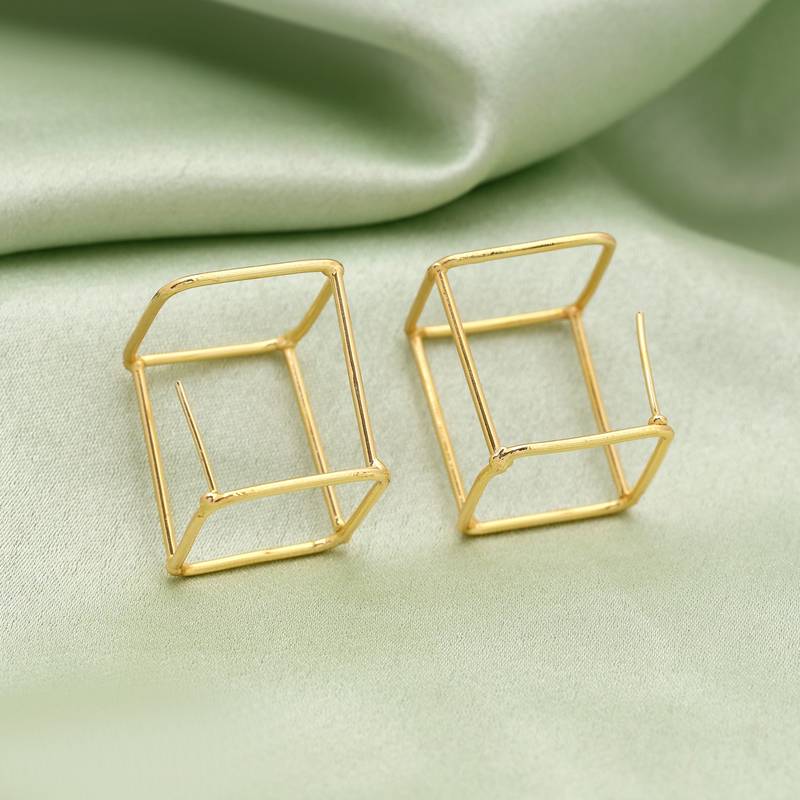 Gold color amrapali earrings