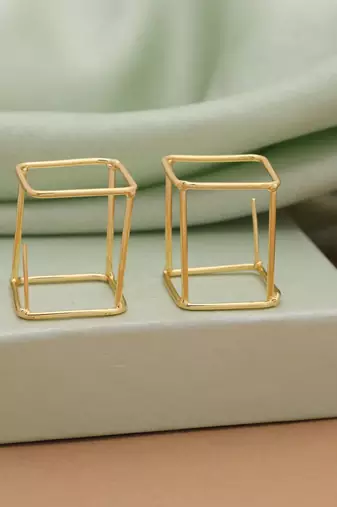 Gold color amrapali earrings