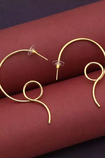 Gold color amrapali earrings