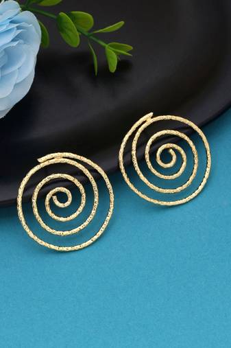 Gold color amrapali earrings