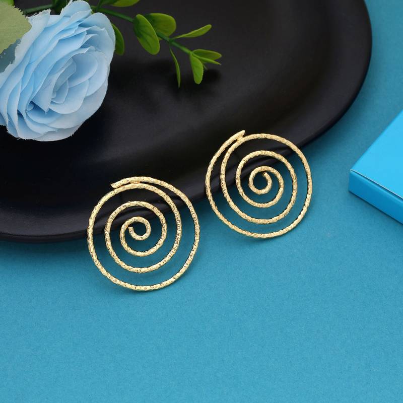 Gold color amrapali earrings