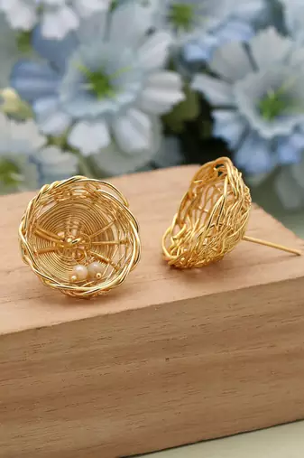 Gold color amrapali earrings