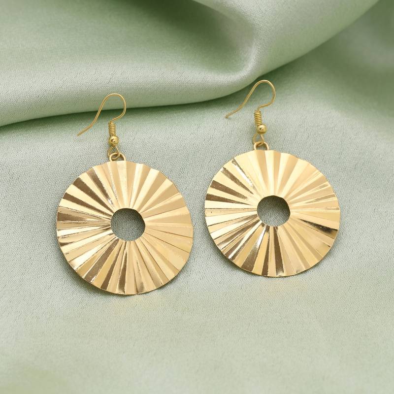 Gold color amrapali earrings