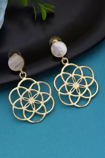 White color amrapali earrings