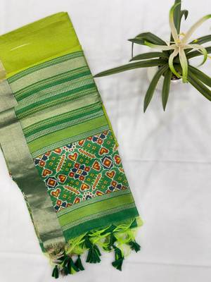 green soft khadi raw art silk blend saree with patola pallu 3