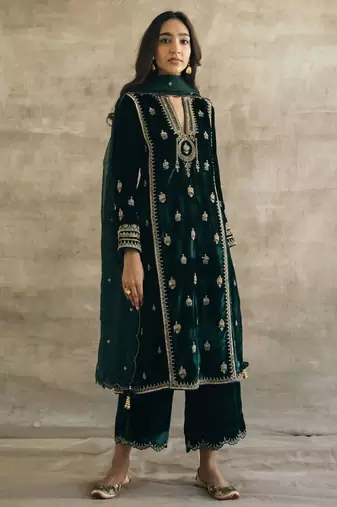Bottle green velvet heavy thread embroidery work kurta pant set