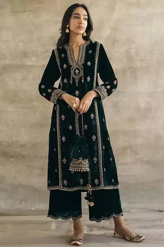 Bottle green velvet heavy thread embroidery work kurta pant set