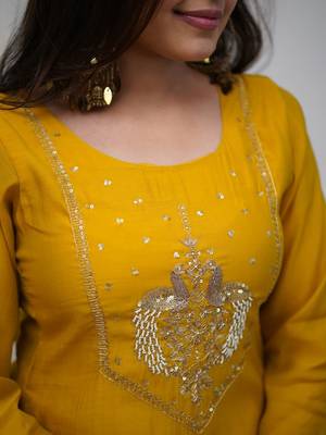Yellow chanderi heavy thread embroidery work kurta pant set 4