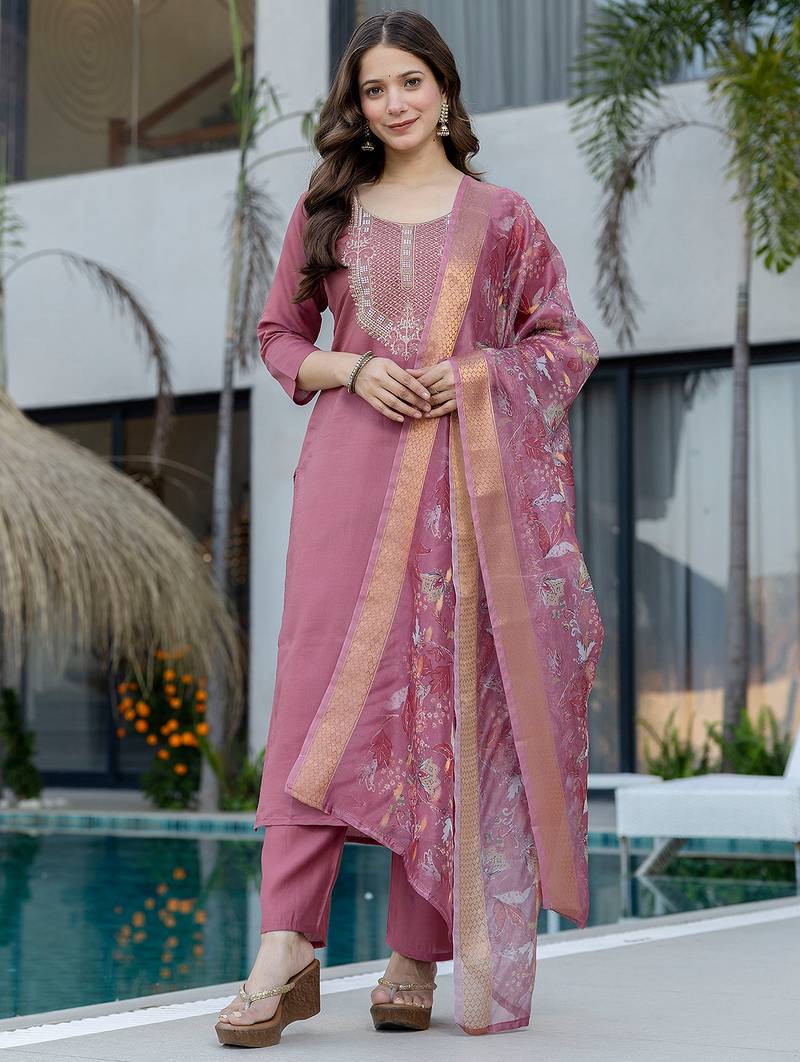 Dusty pink chanderi heavy thread embroidery work with printed dupatta kurta pant set