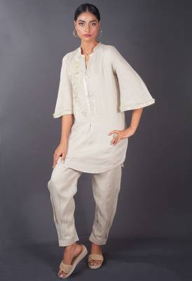 Beige embroidered linen kurta set 4