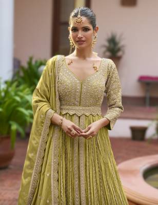 green chinon embroidered top dupatta & skirt set 3