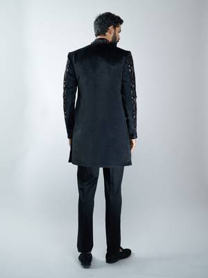 black velvet embroidered indo-western kurta pant set with mandarin collar  5