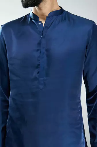 silk blend kurta with cream cotton lycra pyjama 