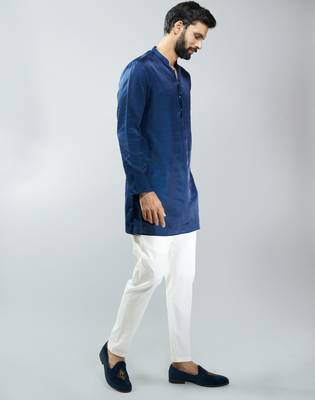 silk blend kurta with cream cotton lycra pyjama  4