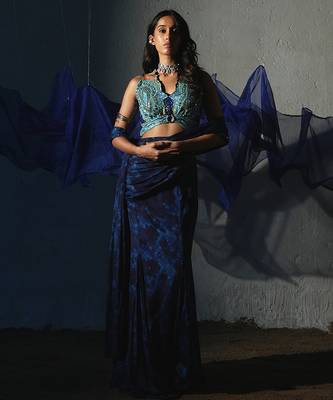 Blue embroidered chiffon saree 2
