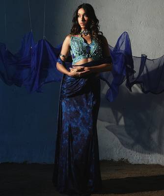 Blue embroidered chiffon saree 3