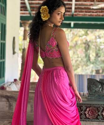 Pink embroidered chiffon saree 3