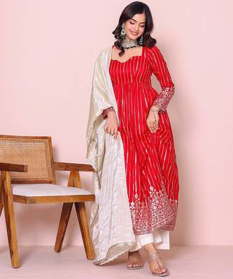 red ethnic motifs printed panelled kurta with Palazzo & dupatta 3