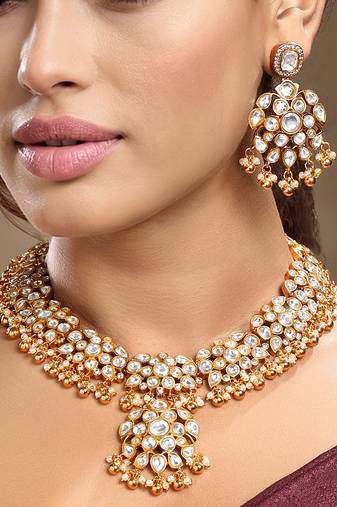 Gold plated kundan necklace set