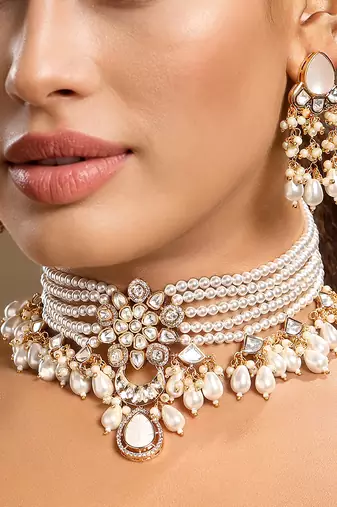 Gold plated kundan pearl choker necklace set