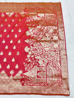 rani pink silk blend paithani saree with woven work 2