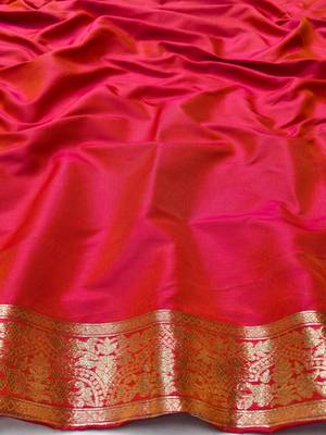 rani pink silk blend paithani saree with woven work 3