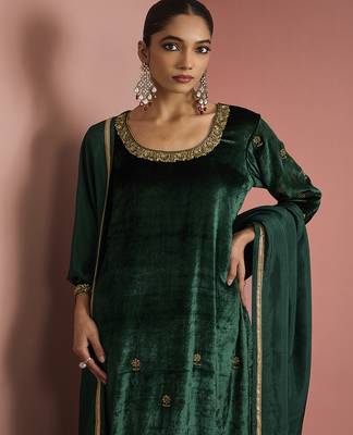 dark green velvet kurta set 3