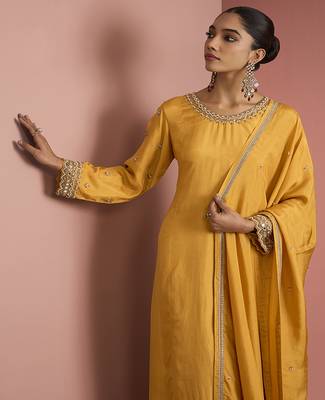mustard yellow opara silk kurta set  3