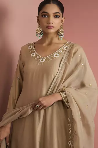beige katan silk kurta pant set with organza dupatta