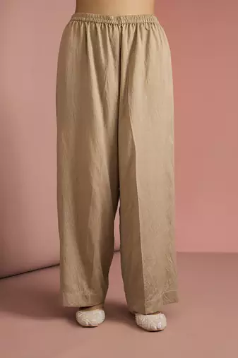 beige katan silk kurta pant set with organza dupatta