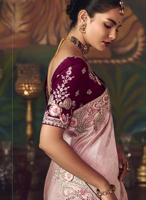 Light pink zari woven silk blend embroidered border saree 3