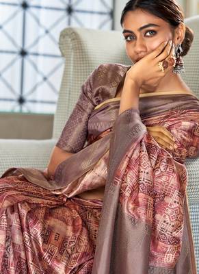 maroon silk blend saree with digital print zari border 2