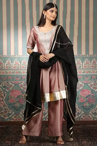 Pink embroidered kurta set